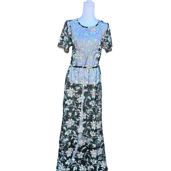 LuLaRoe Deanne II Sheer Overlay Embroidered Floral Dress Pink Rose Medium NEW - Picture 2 of 10